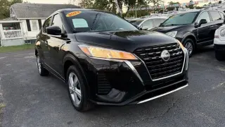 2022 Nissan Kicks S FWD