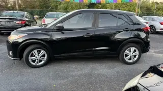 2022 Nissan Kicks S FWD