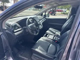 Honda Odyssey 2025 Touring 4pu Minivan
