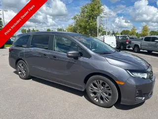 Honda Odyssey 2025 Touring 4pu Minivan