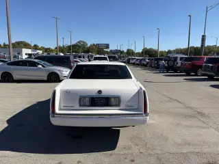 1996 Cadillac DeVille 4dr Sdn