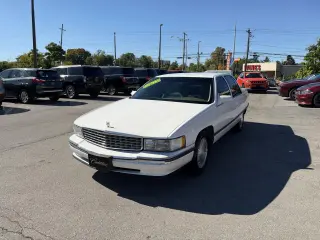 1996 Cadillac DeVille 4dr Sdn