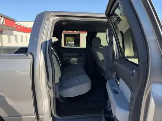 2013 Ford F-150 4WD SuperCrew 145" King Ranch