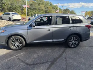 2016 Mitsubishi Outlander SE 2WD