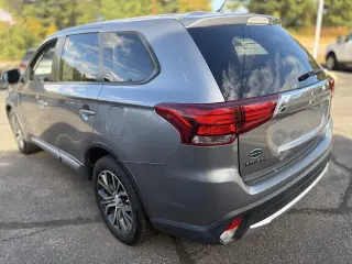 2016 Mitsubishi Outlander SE 2WD