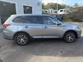 2016 Mitsubishi Outlander SE 2WD