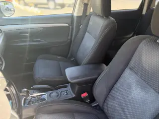 2016 Mitsubishi Outlander SE 2WD