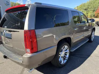 2012 Cadillac Escalade ESV AWD Luxury
