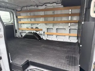 Ford Transit 2025 250 3dr LWB Techo Bajo Furgoneta de Carga