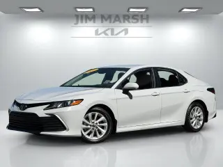 Toyota Camry 2024 LE 4p Sedan