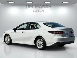 Toyota Camry 2024 LE 4p Sedan