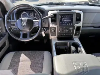 Ram 2500 2018 4x4 Big Horn 4p Cabina Extendida 6,3 pies ST Camioneta
