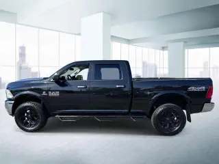 Ram 2500 2018 4x4 Big Horn 4p Cabina Extendida 6,3 pies ST Camioneta
