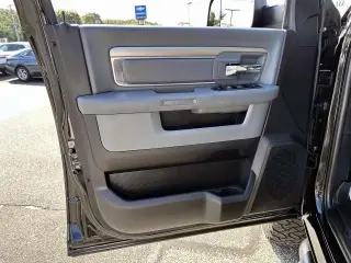 Ram 2500 2018 4x4 Big Horn 4p Cabina Extendida 6,3 pies ST Camioneta