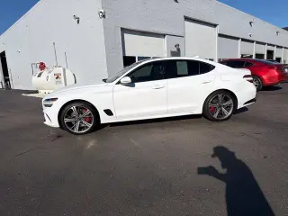 Genesis G70 2025 AWD 2.5T Estándar 4p Sedan