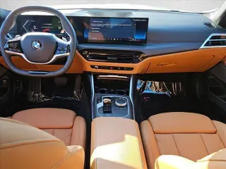 Serie 3 BMW 2026 330i 4dr Sedán