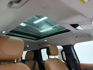 Land Rover Defender 2023 AWD 130 SE 4p SUV