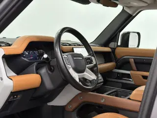 Land Rover Defender 2023 AWD 130 SE 4p SUV