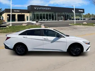 Hyundai ELANTRA 2026 SEL Sport 4dr Sedan