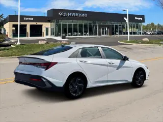 Hyundai ELANTRA 2026 SEL Sport 4dr Sedan