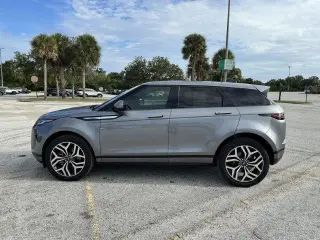 Land Rover Range Rover Evoque 2023 tracción en todas las ruedas P250 S 4p SUV