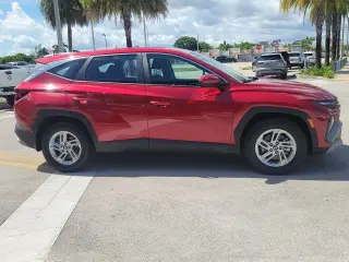 Hyundai TUCSON 2025 SE 4dr SUV