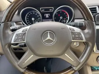 Mercedes-Benz GL-Class 2015 AWD GL 350 BlueTEC 4MATIC 4dr SUV