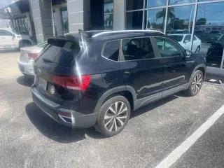 Volkswagen Taos 2023 SE 4dr SUV