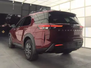 Nissan Pathfinder 2024 SV 4p SUV