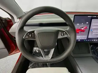 Tesla Model 3 2025 AWD Performance 4dr Fastback