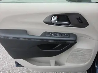 Chrysler Pacifica 2023 Touring L 4dr Mini-Van