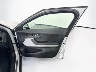 Polestar 2 2023 AWD Long Range Dual Motor 4dr Fastback