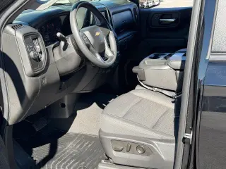 Chevrolet Silverado 1500 2023 4x2 Custom 4dr Crew Cab 5.8 ft. SB