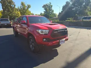 Toyota Tacoma 2017 4x4 TRD Sport 4p Doble Cab 6.1 pies LB