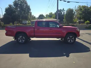 Toyota Tacoma 2017 4x4 TRD Sport 4p Doble Cab 6.1 pies LB