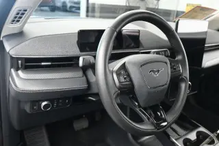Ford Mustang Mach-E 2022 Premium 4p SUV