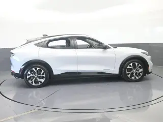 Ford Mustang Mach-E 2022 Premium 4p SUV