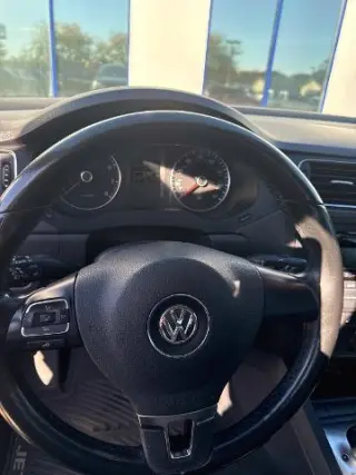 Volkswagen Jetta 2012 SE 4p Sedan 6A