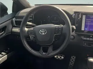 Toyota Camry 2025 SE Sedán de 4 puertas