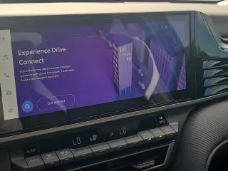 Toyota Camry 2025 SE Sedán de 4 puertas