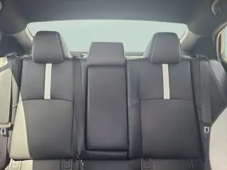 Toyota Camry 2025 SE Sedán de 4 puertas