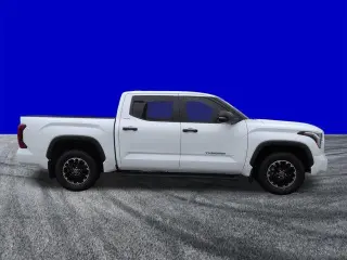 Toyota Tundra 2024 4x2 SR5 4dr CrewMax Cab Pickup SB