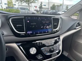 Chrysler Pacifica 2022 Touring L 4dr Mini-Van