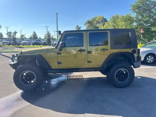 Jeep Wrangler Unlimited 2008 4x4 Sahara 4p SUV con paquete de bolsa de aire lateral