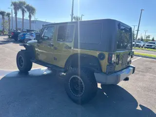 Jeep Wrangler Unlimited 2008 4x4 Sahara 4p SUV con paquete de bolsa de aire lateral