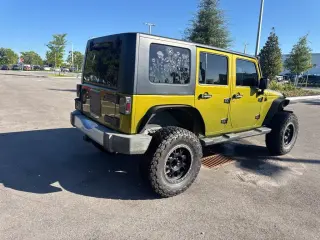 Jeep Wrangler Unlimited 2008 4x4 Sahara 4p SUV con paquete de bolsa de aire lateral