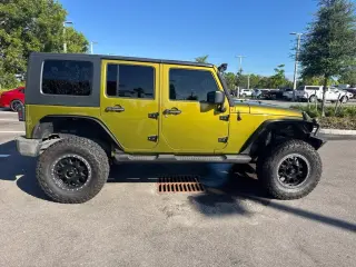 Jeep Wrangler Unlimited 2008 4x4 Sahara 4p SUV con paquete de bolsa de aire lateral