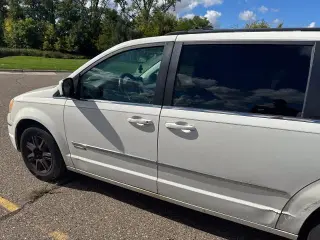 Chrysler Town and Country 2010 Touring 4dr Mini-Van