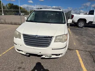 Chrysler Town and Country 2010 Touring 4dr Mini-Van