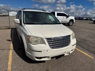 Chrysler Town and Country 2010 Touring 4dr Mini-Van